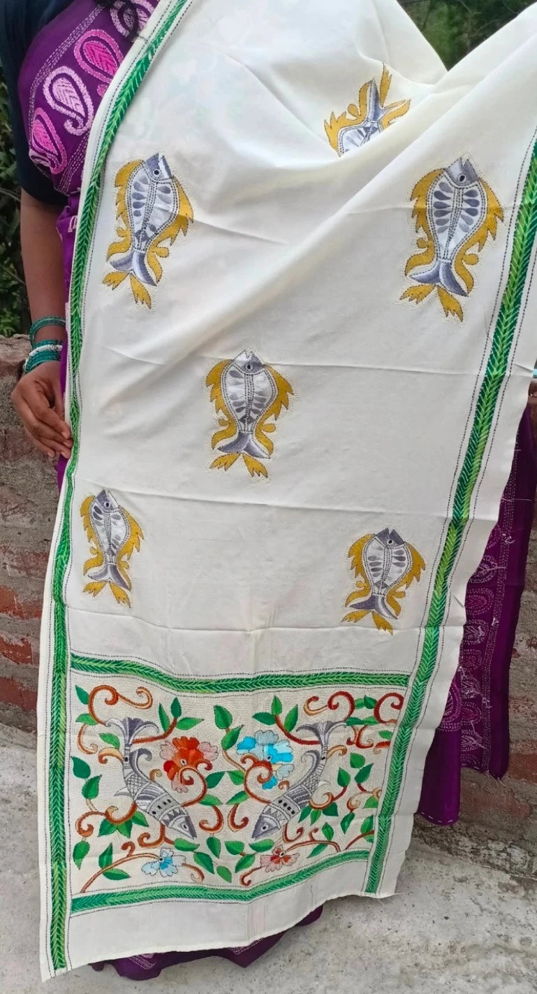Hand-Embroidered Fish Motif on Ivory Cotton Stole