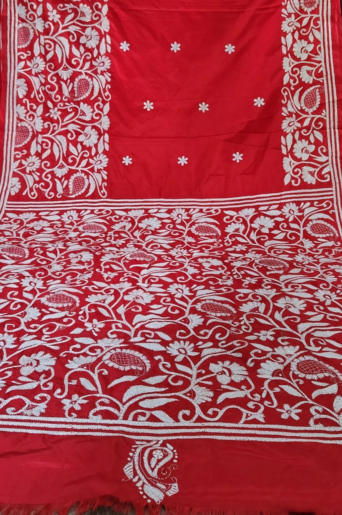 Blended Silk Kantha Stitch Red White Floral Saree - Kantha.store